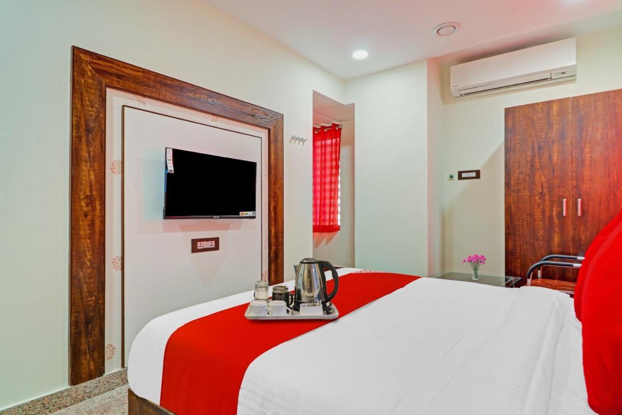 Heavens Inn Near Rasoolpura Metro Station حيدر أباد المظهر الخارجي الصورة